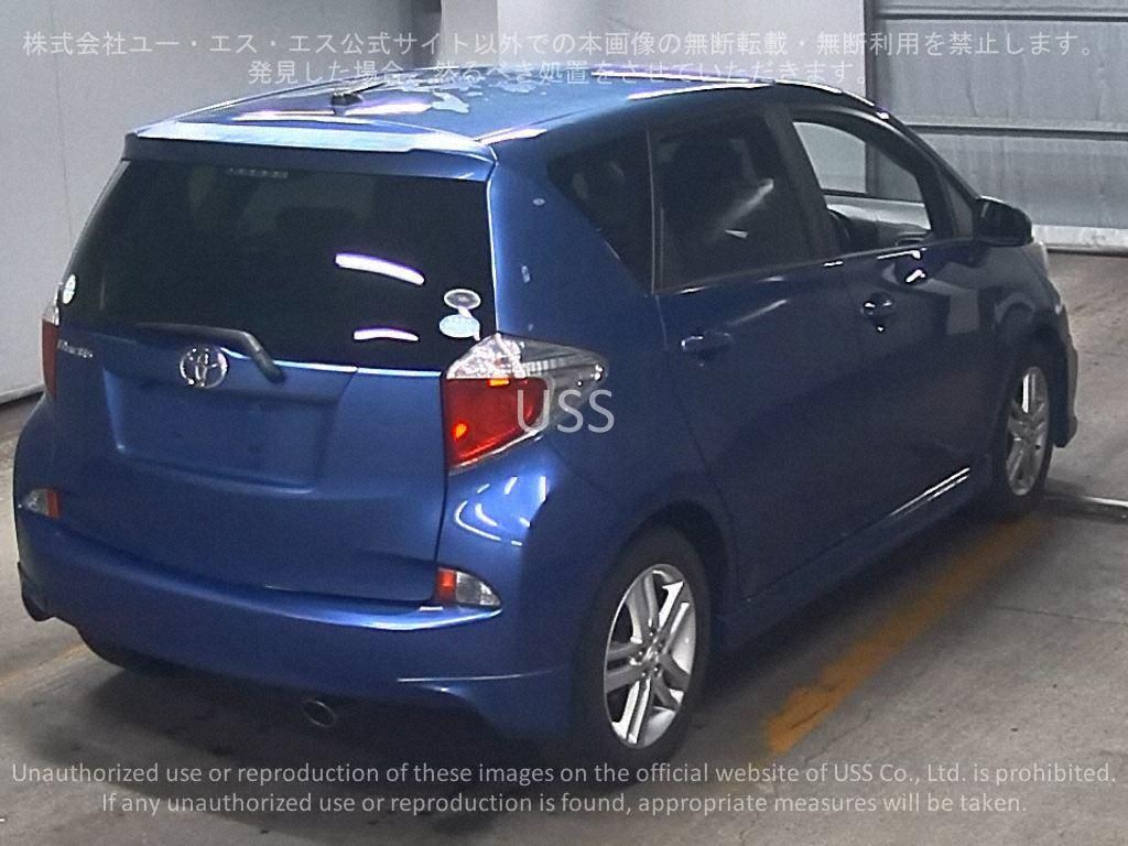 2010 TOYOTA RACTIS
